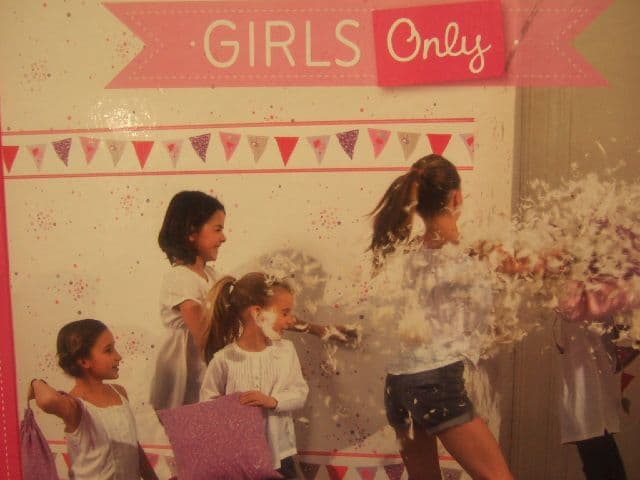 Girls Only By Caselio