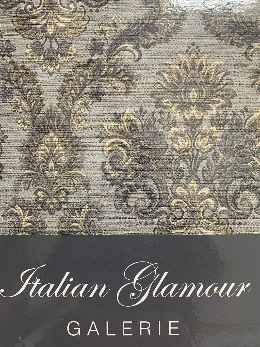 Italian Glamour By Parato For Galerie